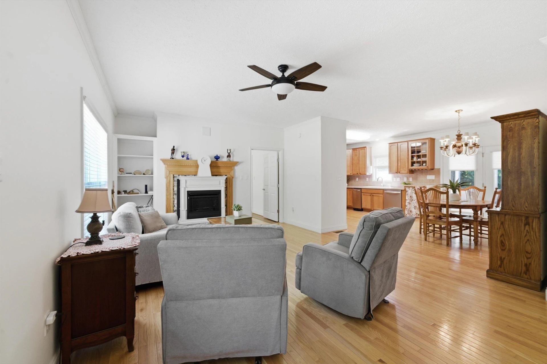 2340 Lakewood Forest RD - Photo 3