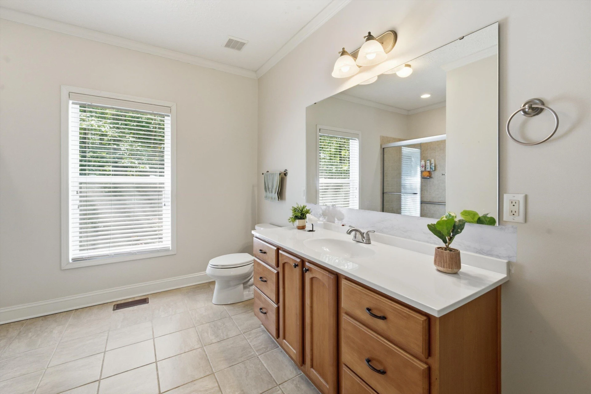2340 Lakewood Forest RD - Photo 8