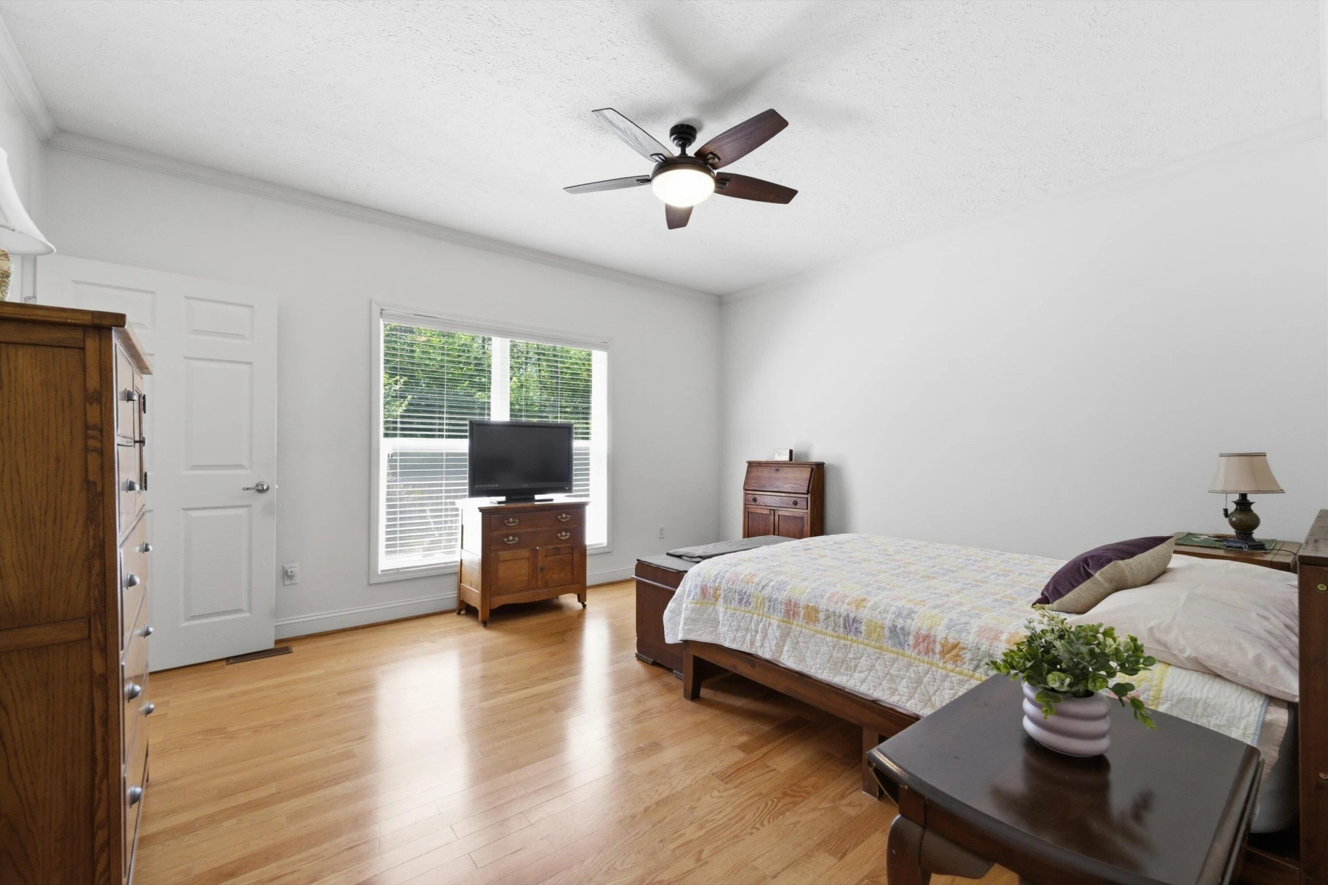 2340 Lakewood Forest RD - Photo 11