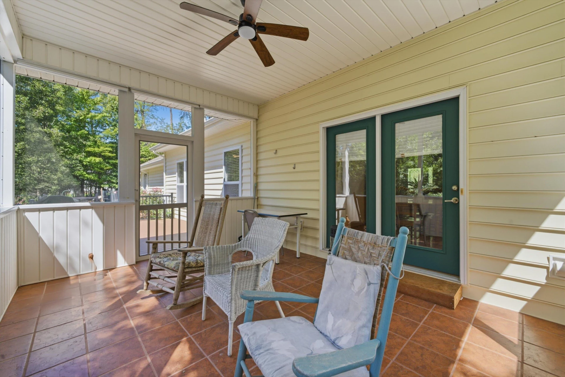 2340 Lakewood Forest RD - Photo 17