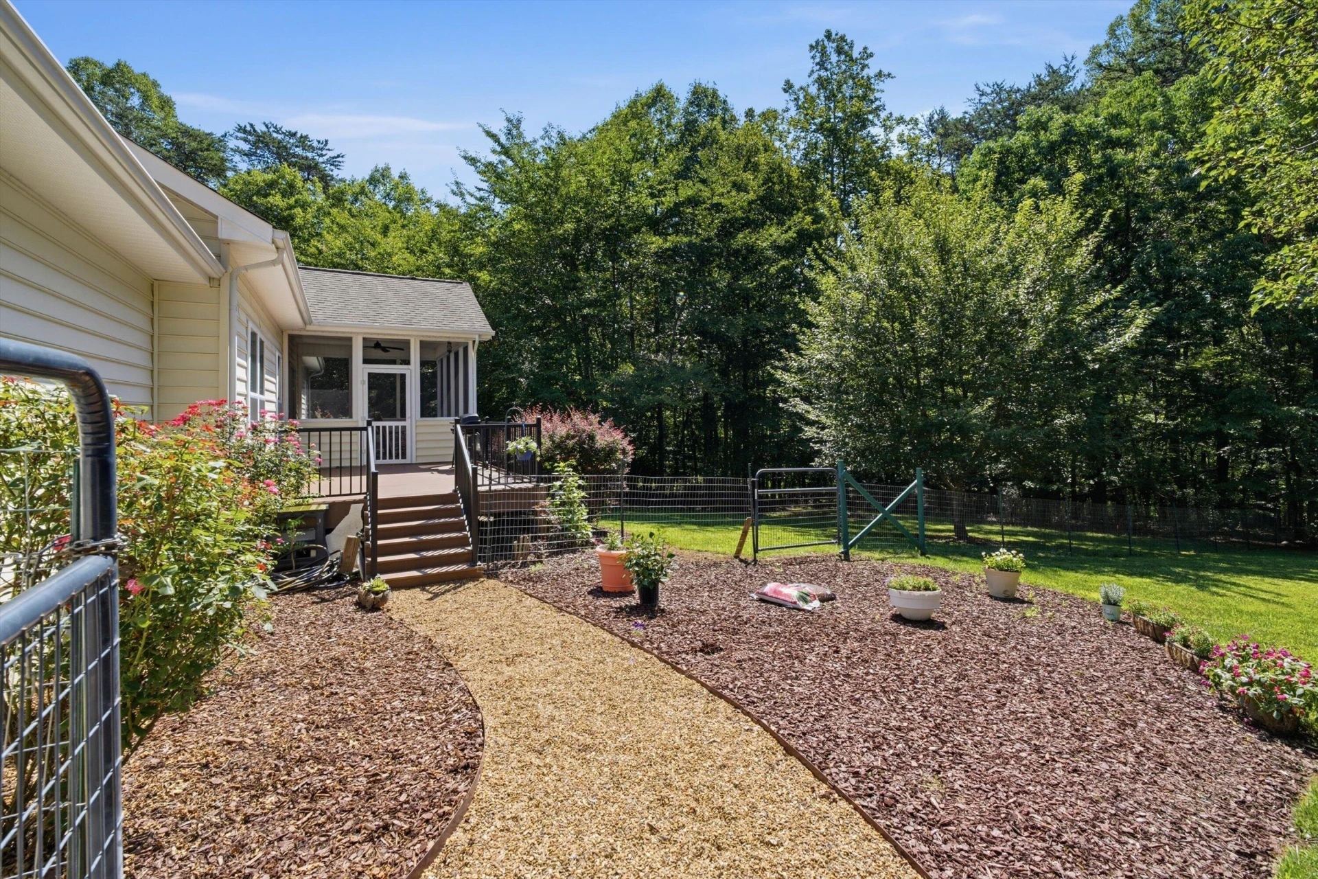 2340 Lakewood Forest RD - Photo 20