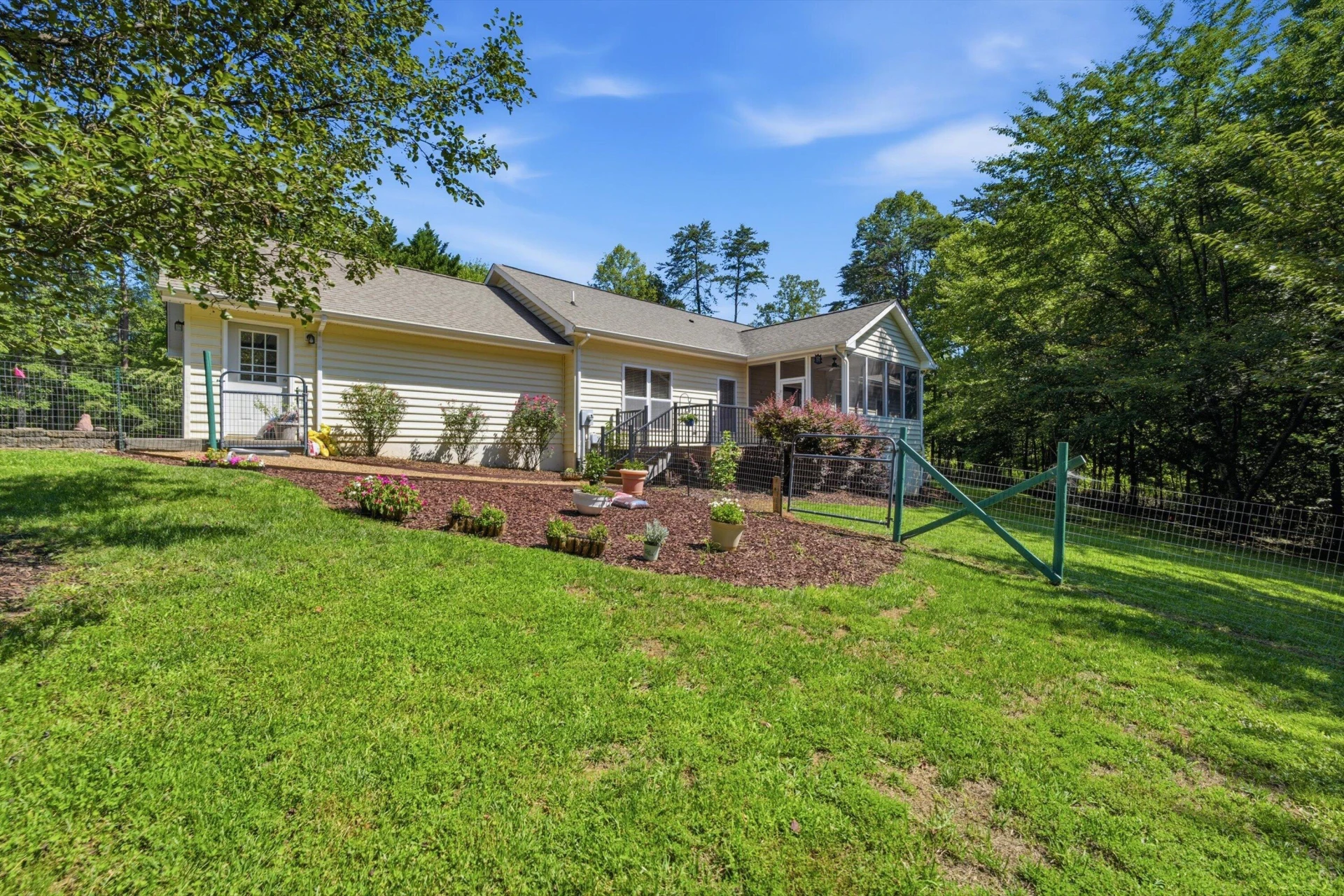 2340 Lakewood Forest RD - Photo 36