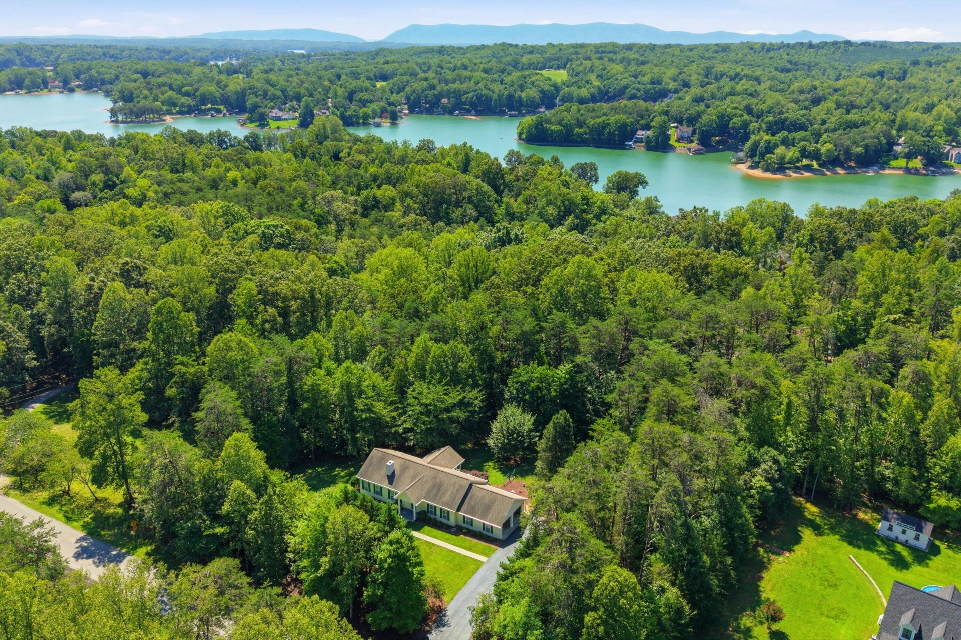2340 Lakewood Forest RD - Photo 25