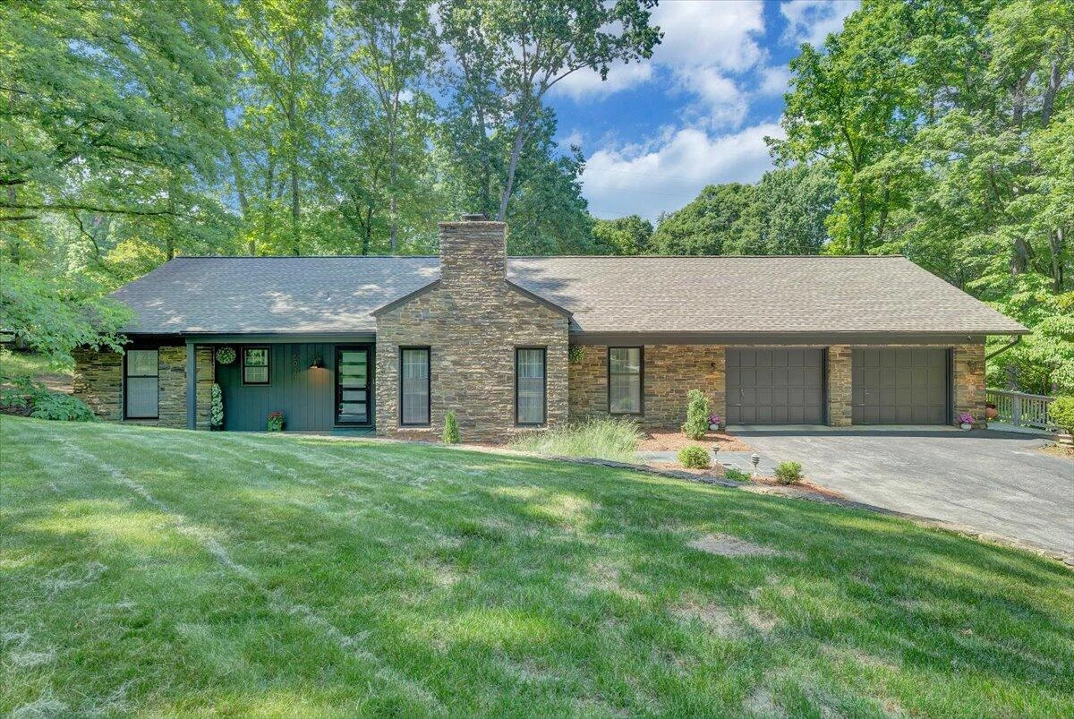 5027 Hunting Hills DR