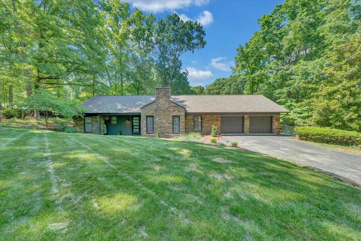 5027 Hunting Hills DR - Photo 3