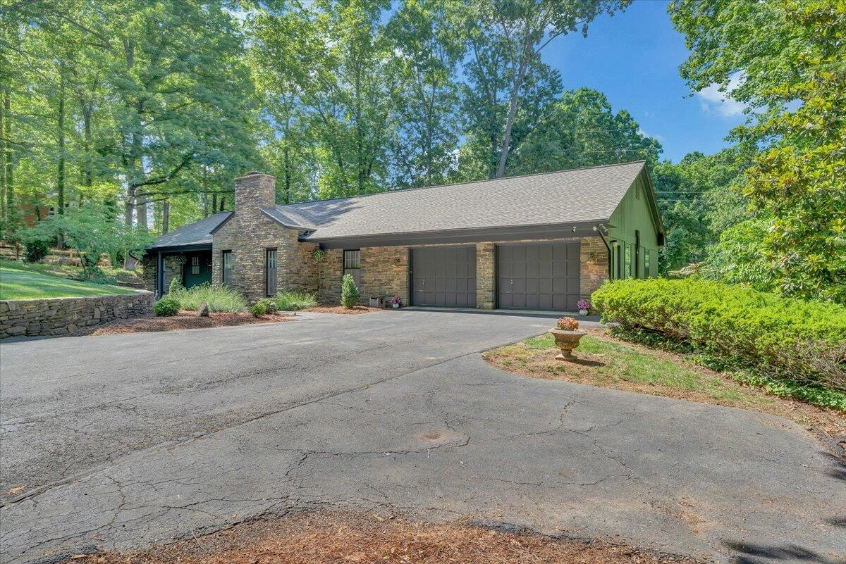 5027 Hunting Hills DR - Photo 5