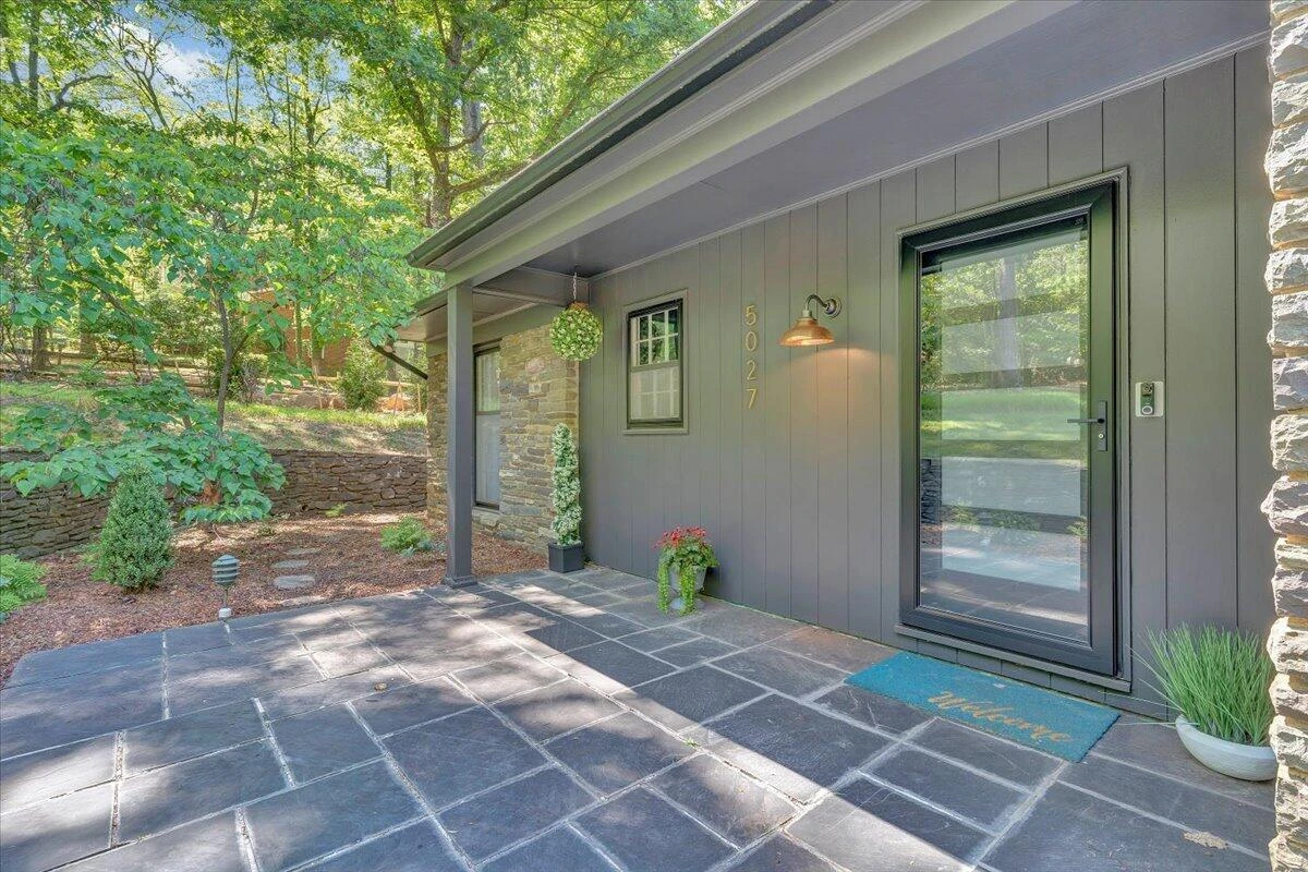 5027 Hunting Hills DR - Photo 6