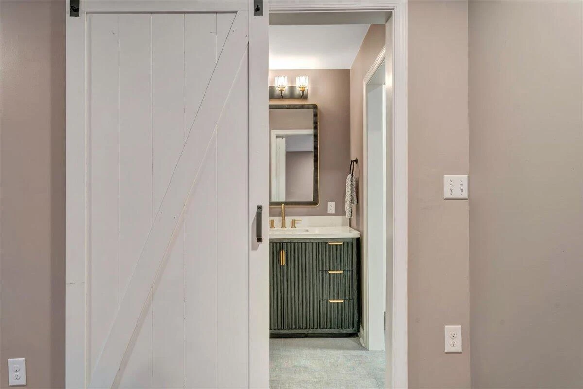 5027 Hunting Hills DR - Photo 33
