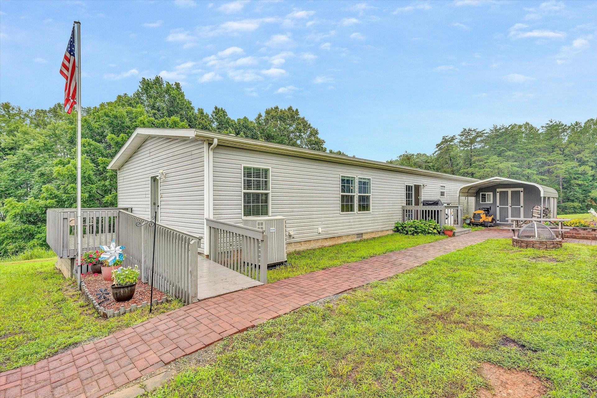 107 Windy WAY - Photo 2