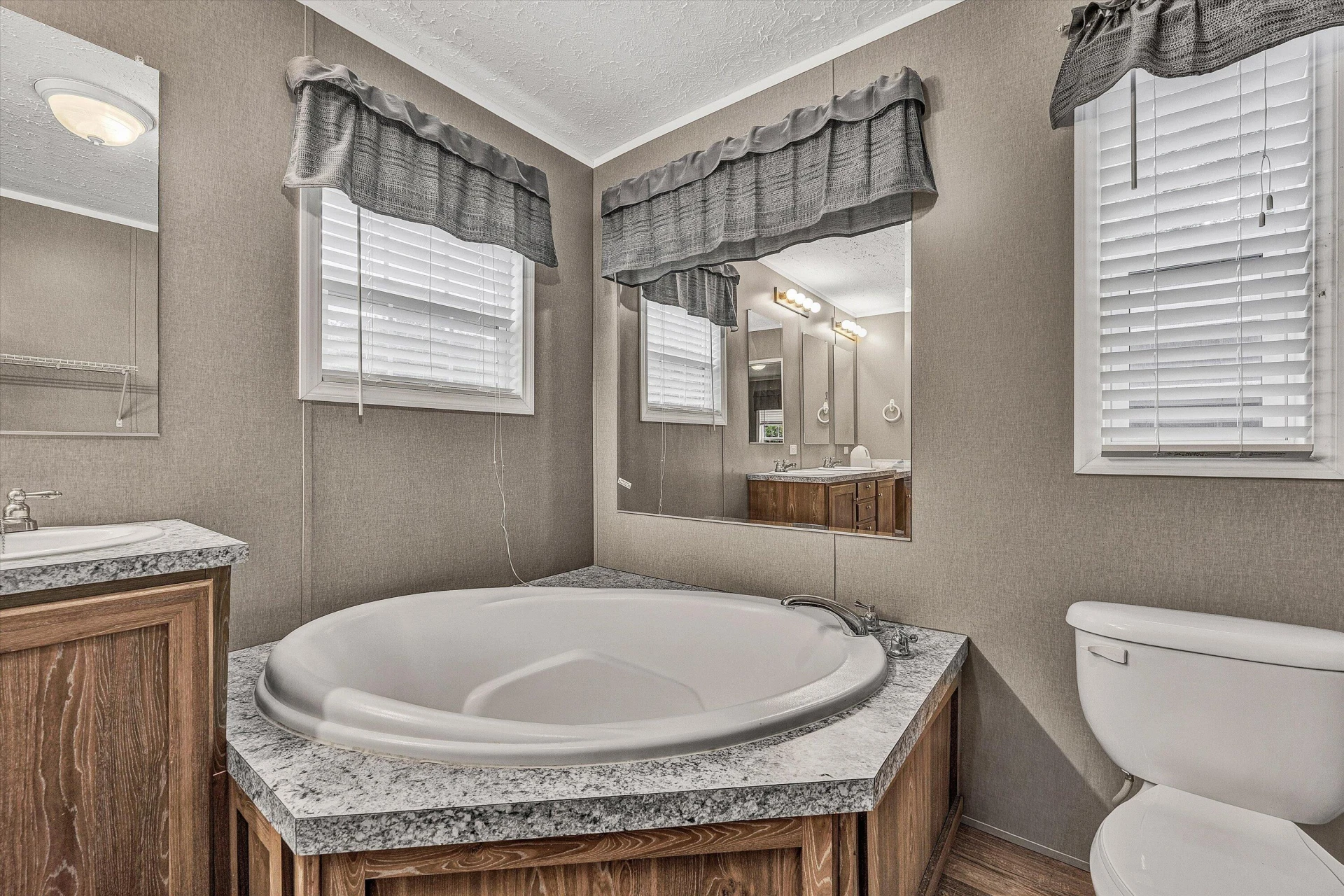 107 Windy WAY - Photo 16