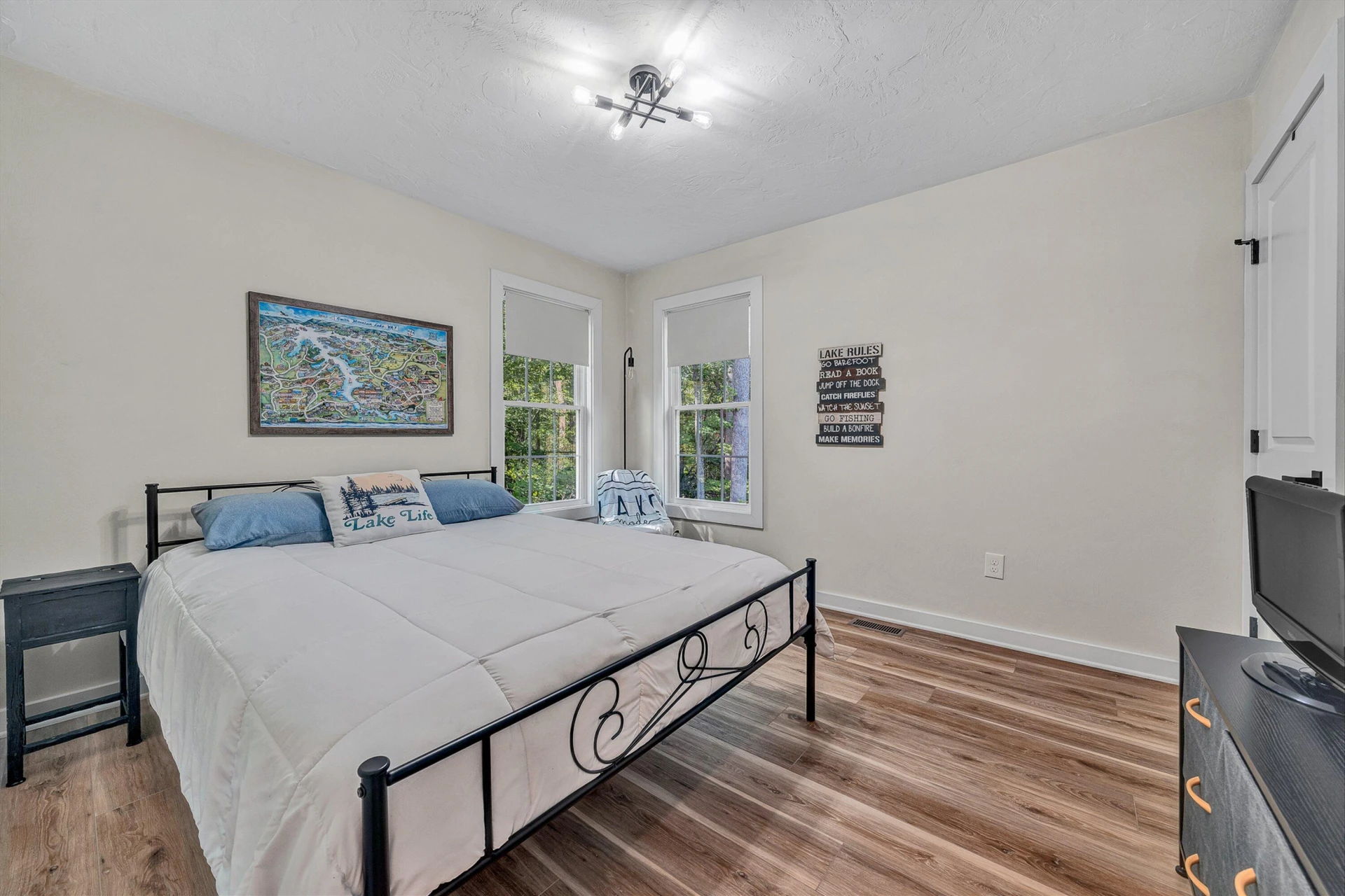 109 Ridgeway CT - Photo 19