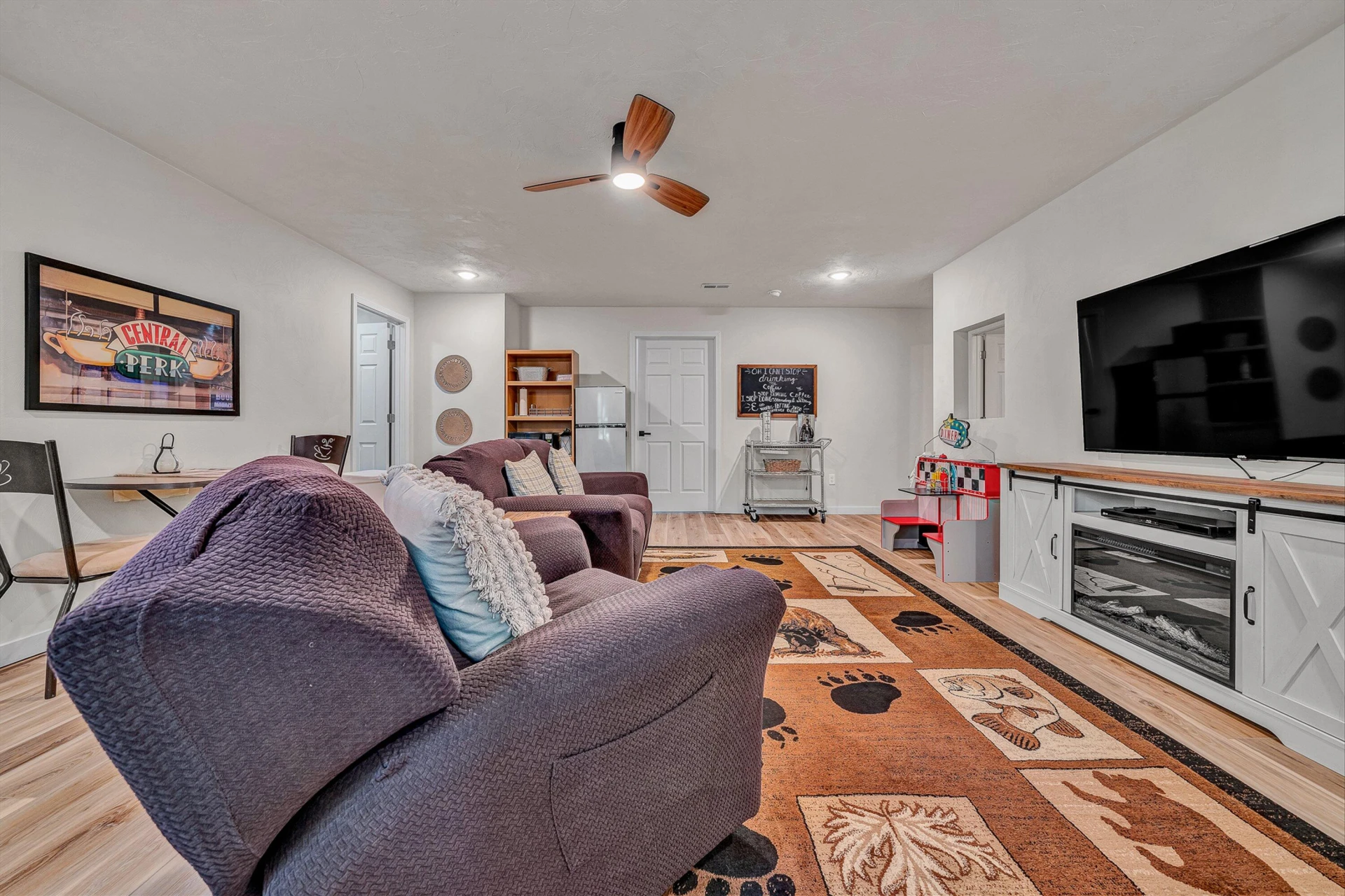 109 Ridgeway CT - Photo 27