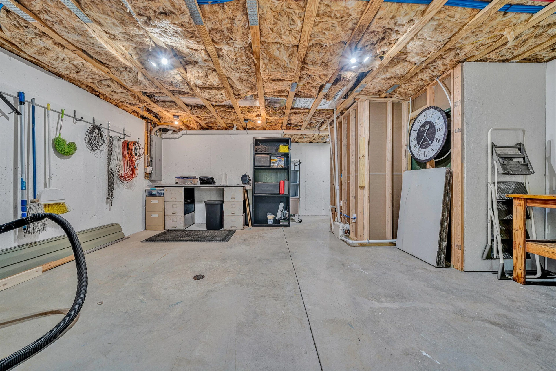 109 Ridgeway CT - Photo 32