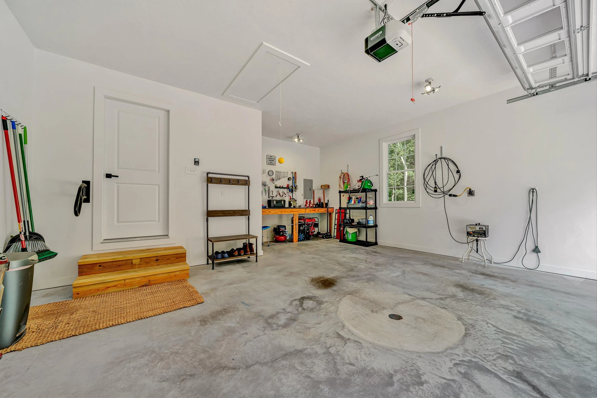 109 Ridgeway CT - Photo 34