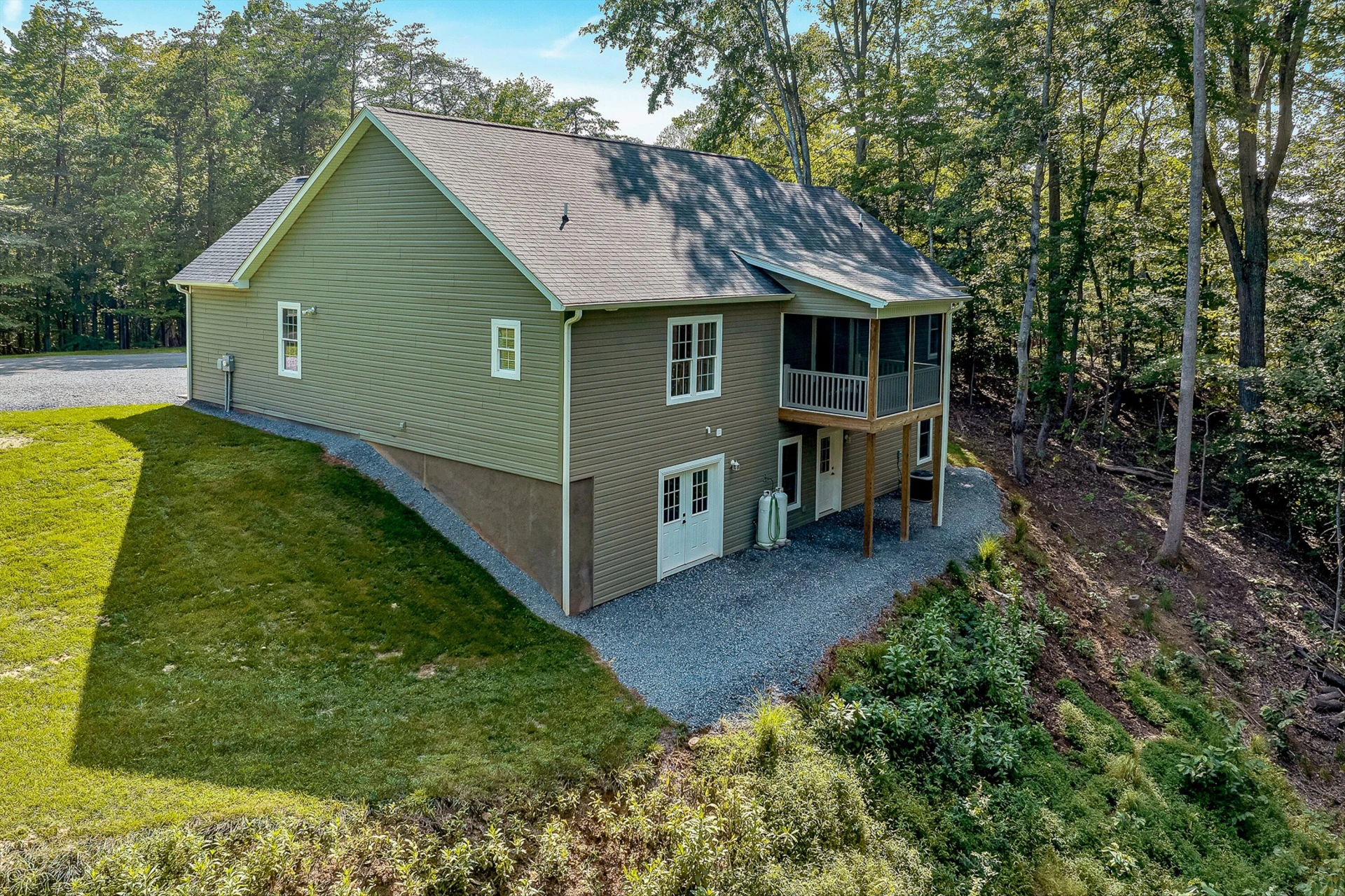 109 Ridgeway CT - Photo 36