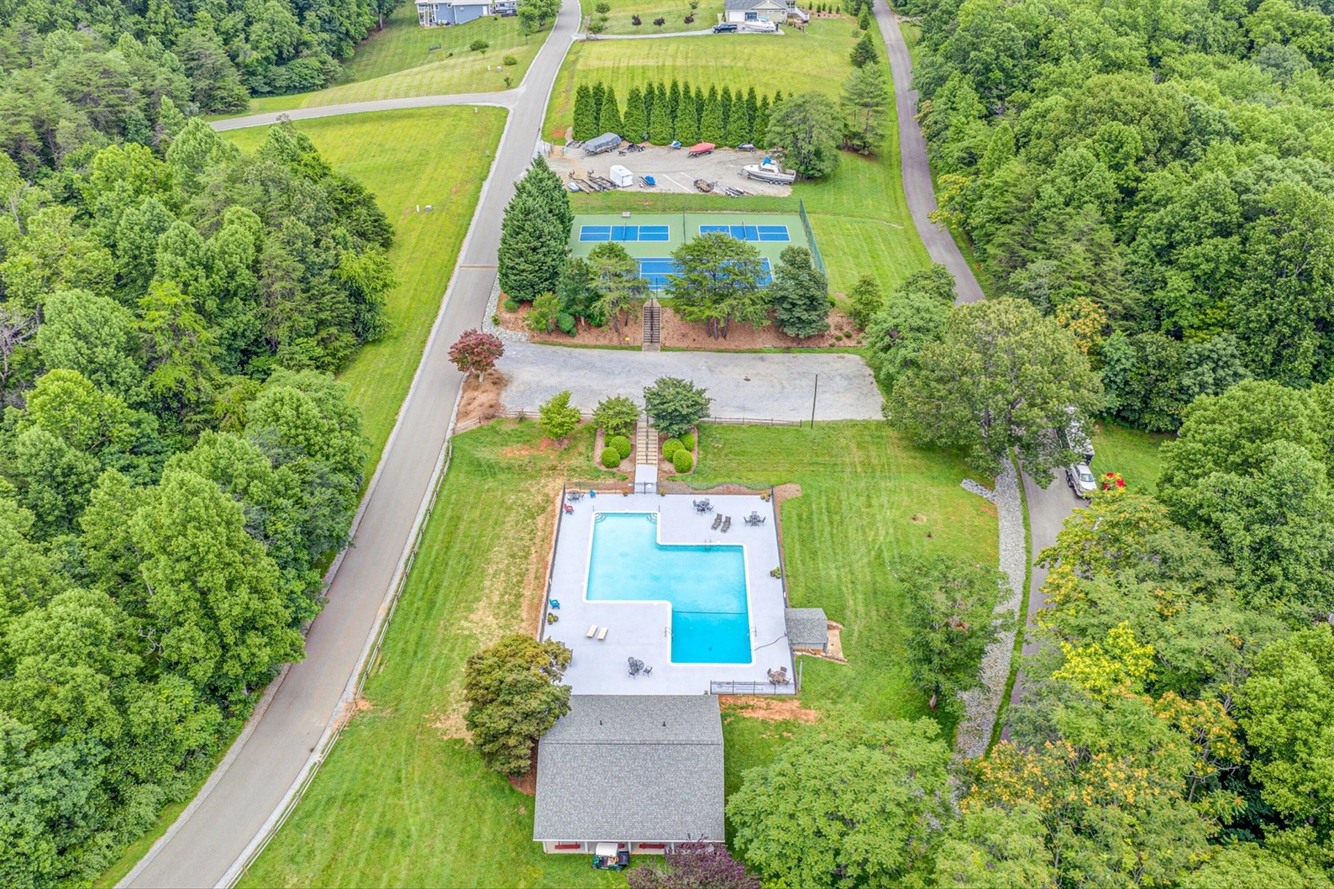 109 Ridgeway CT - Photo 39