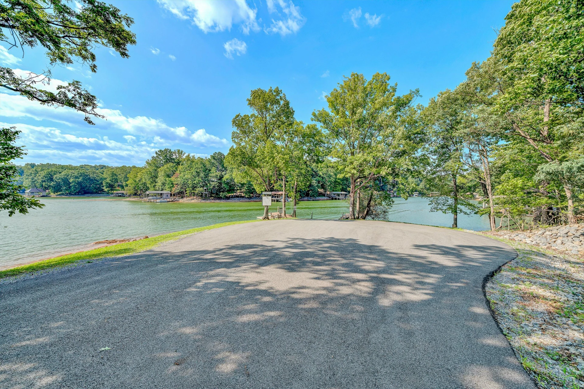 109 Ridgeway CT - Photo 41