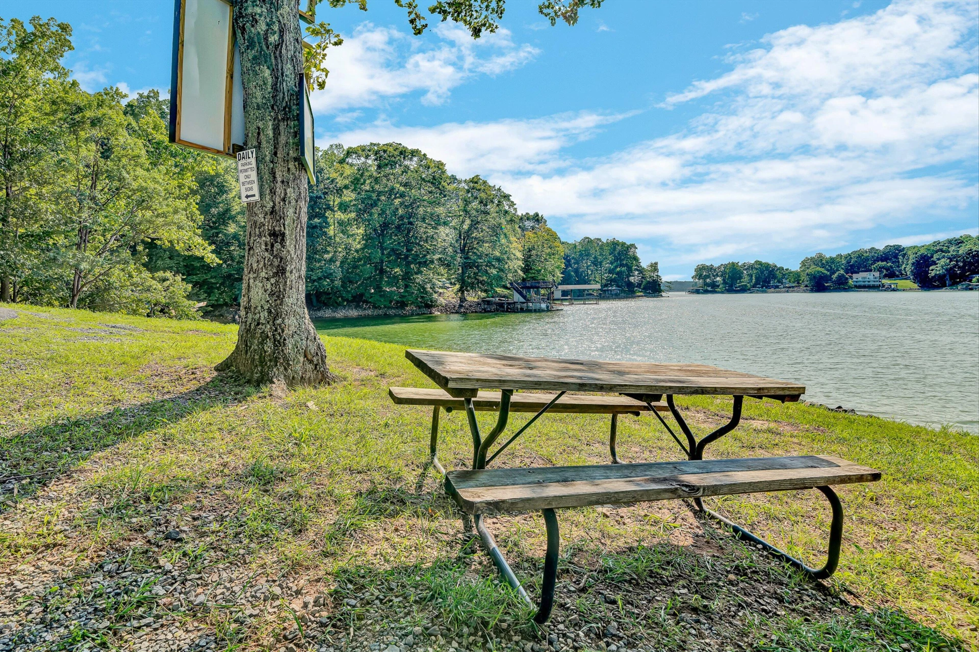 109 Ridgeway CT - Photo 43