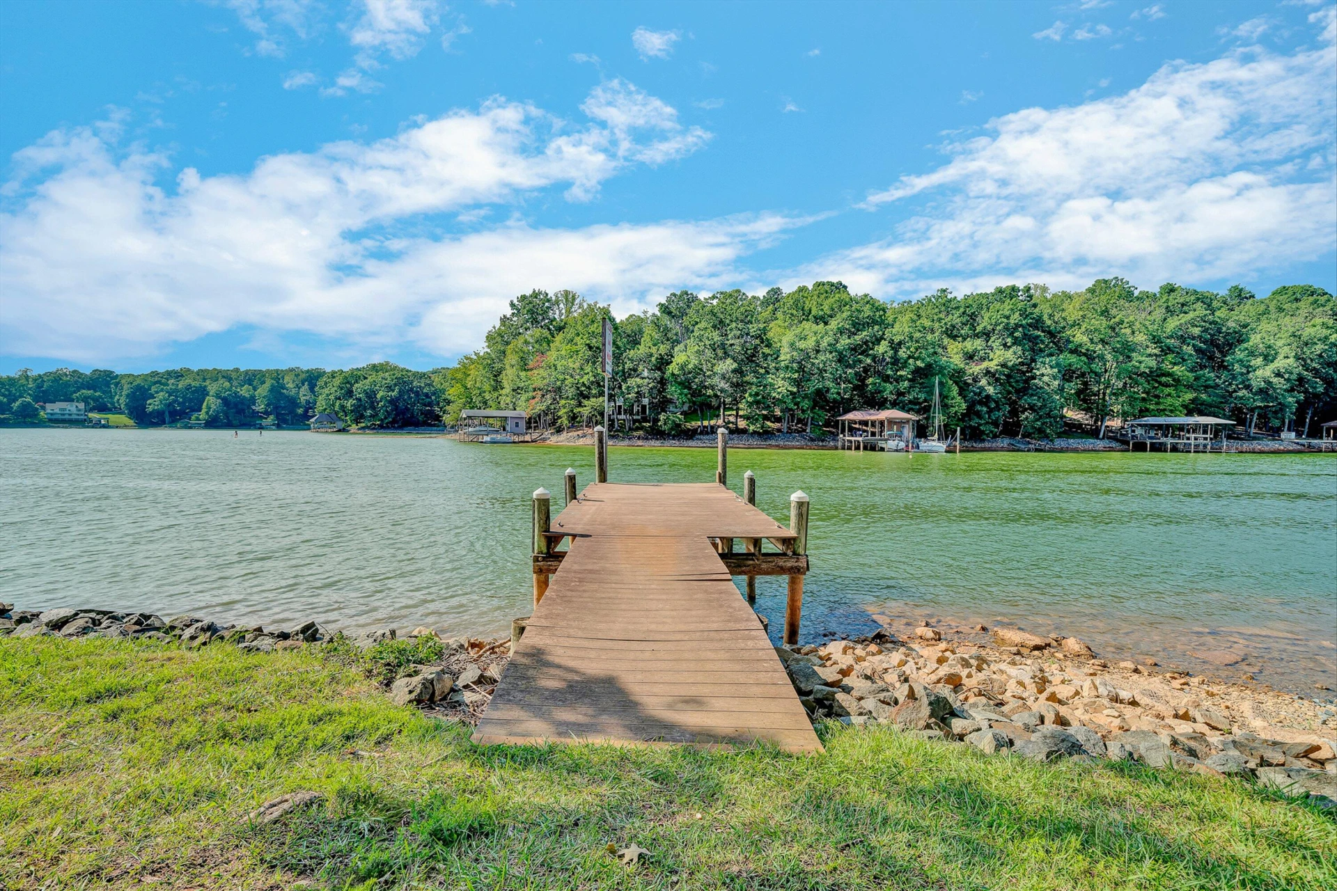 109 Ridgeway CT - Photo 44