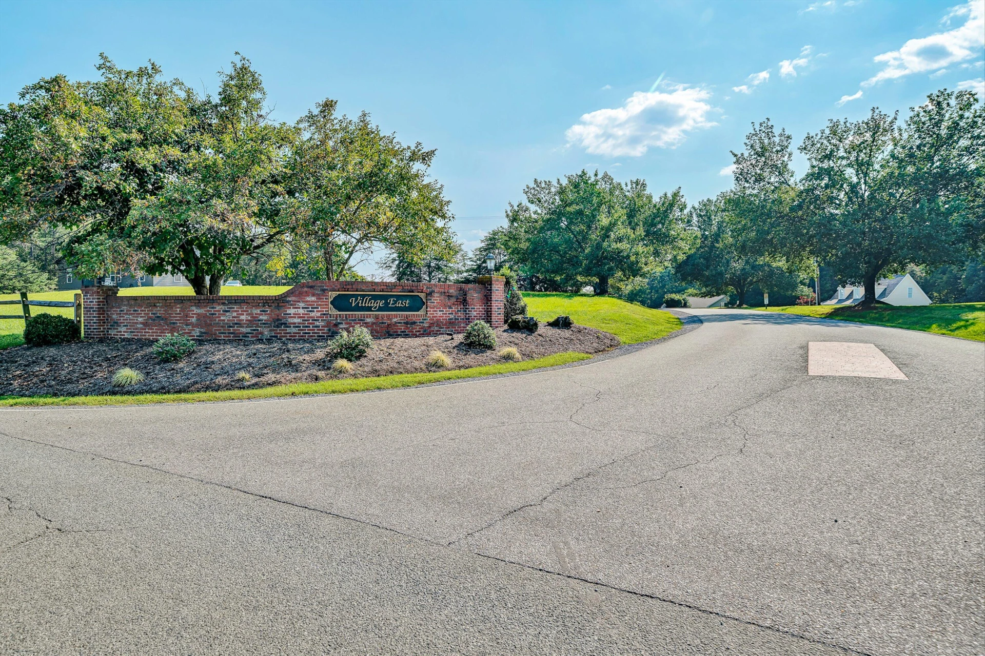 109 Ridgeway CT - Photo 47