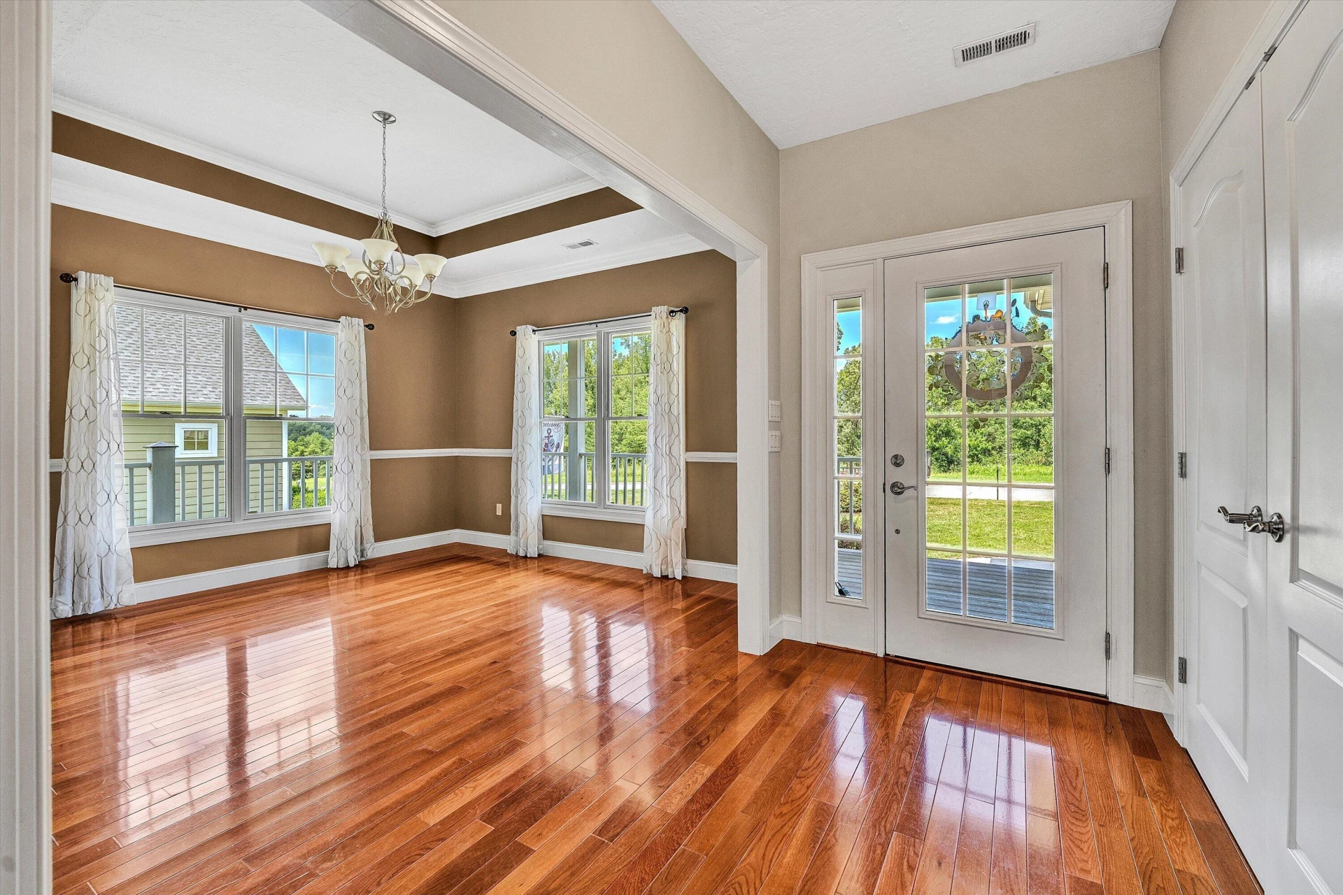 131 Grand Harbour CT - Photo 10