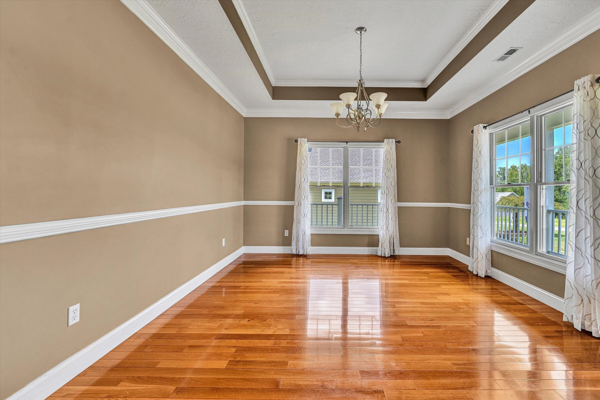 131 Grand Harbour CT - Photo 11