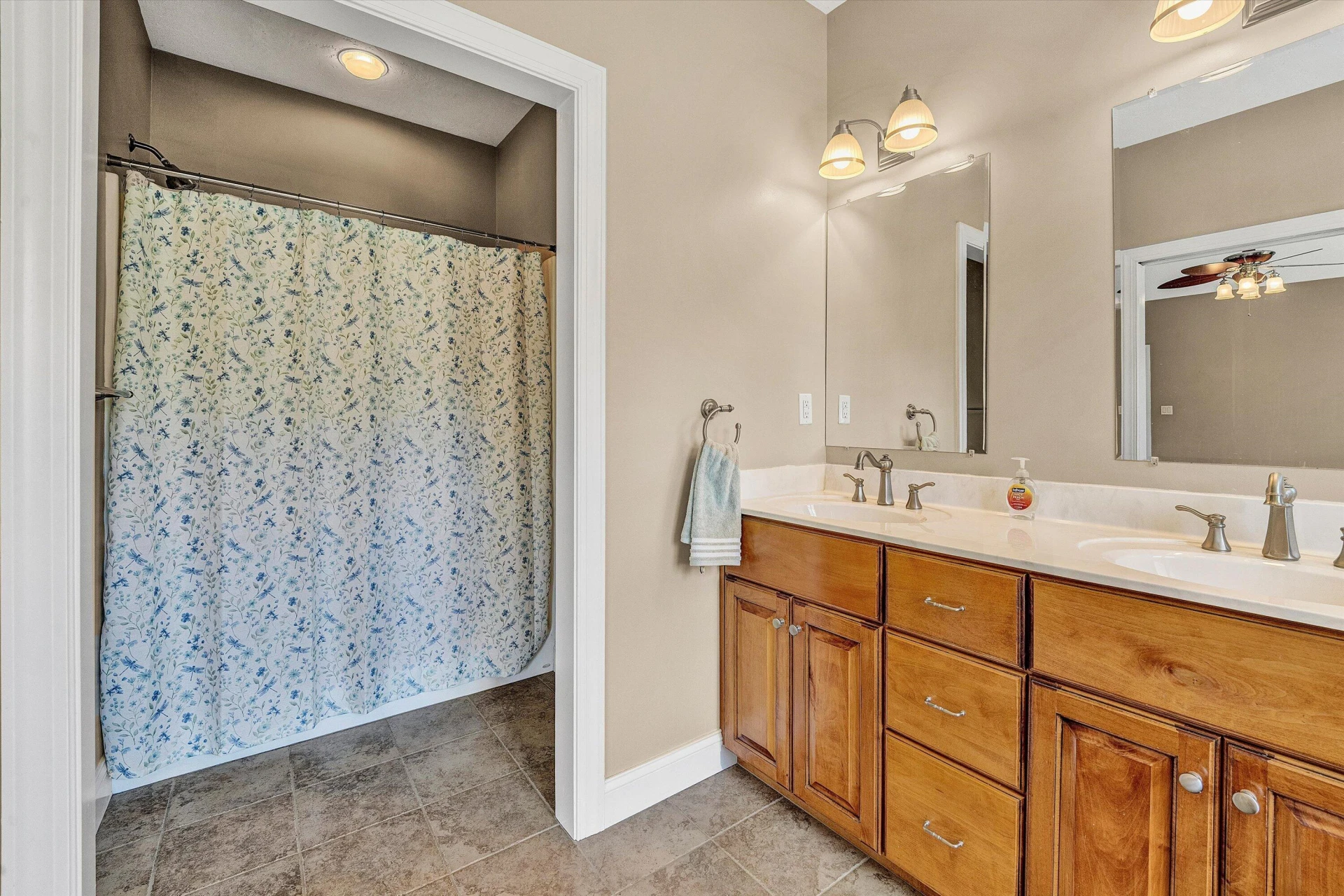 131 Grand Harbour CT - Photo 27