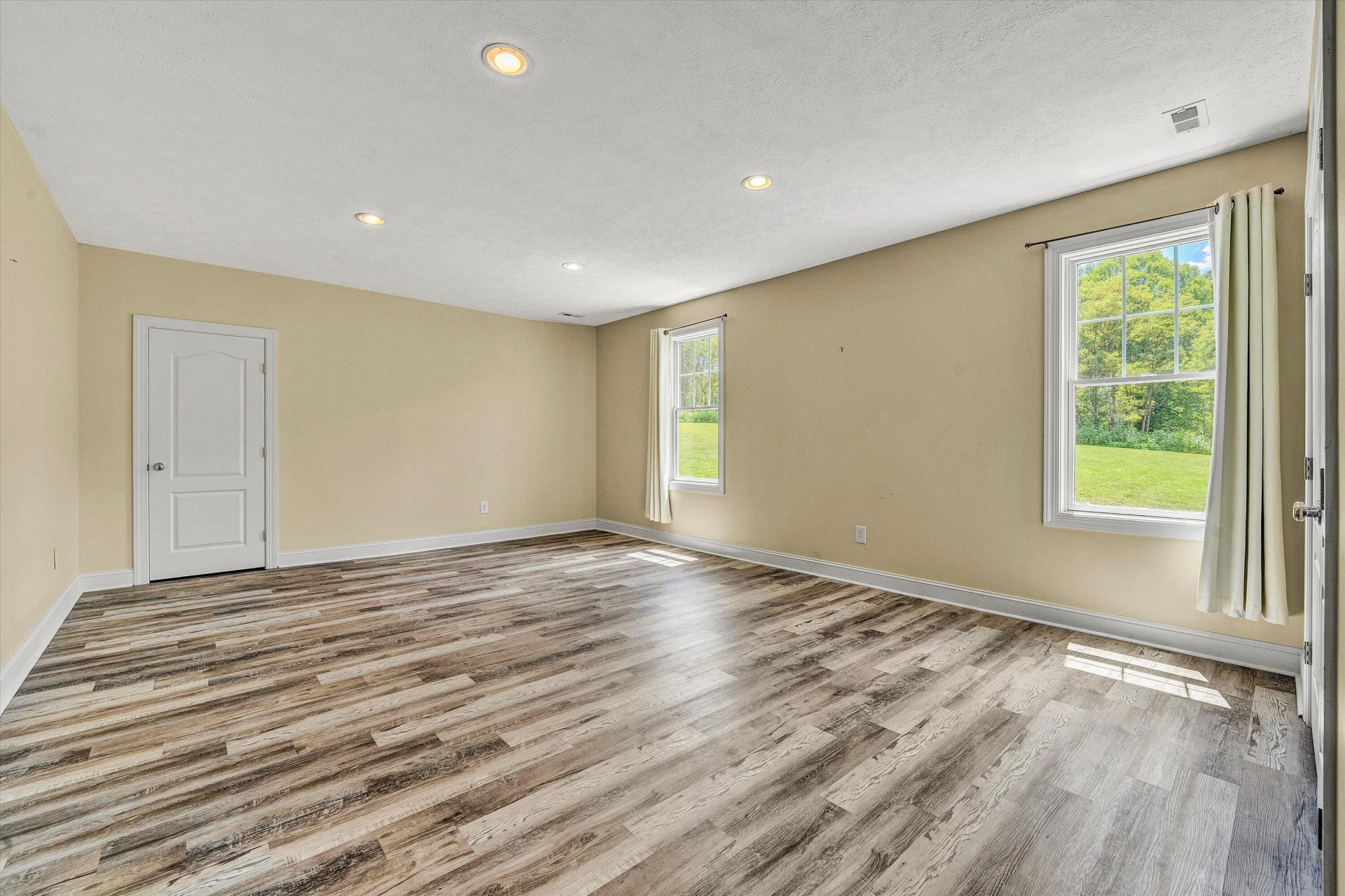 131 Grand Harbour CT - Photo 34
