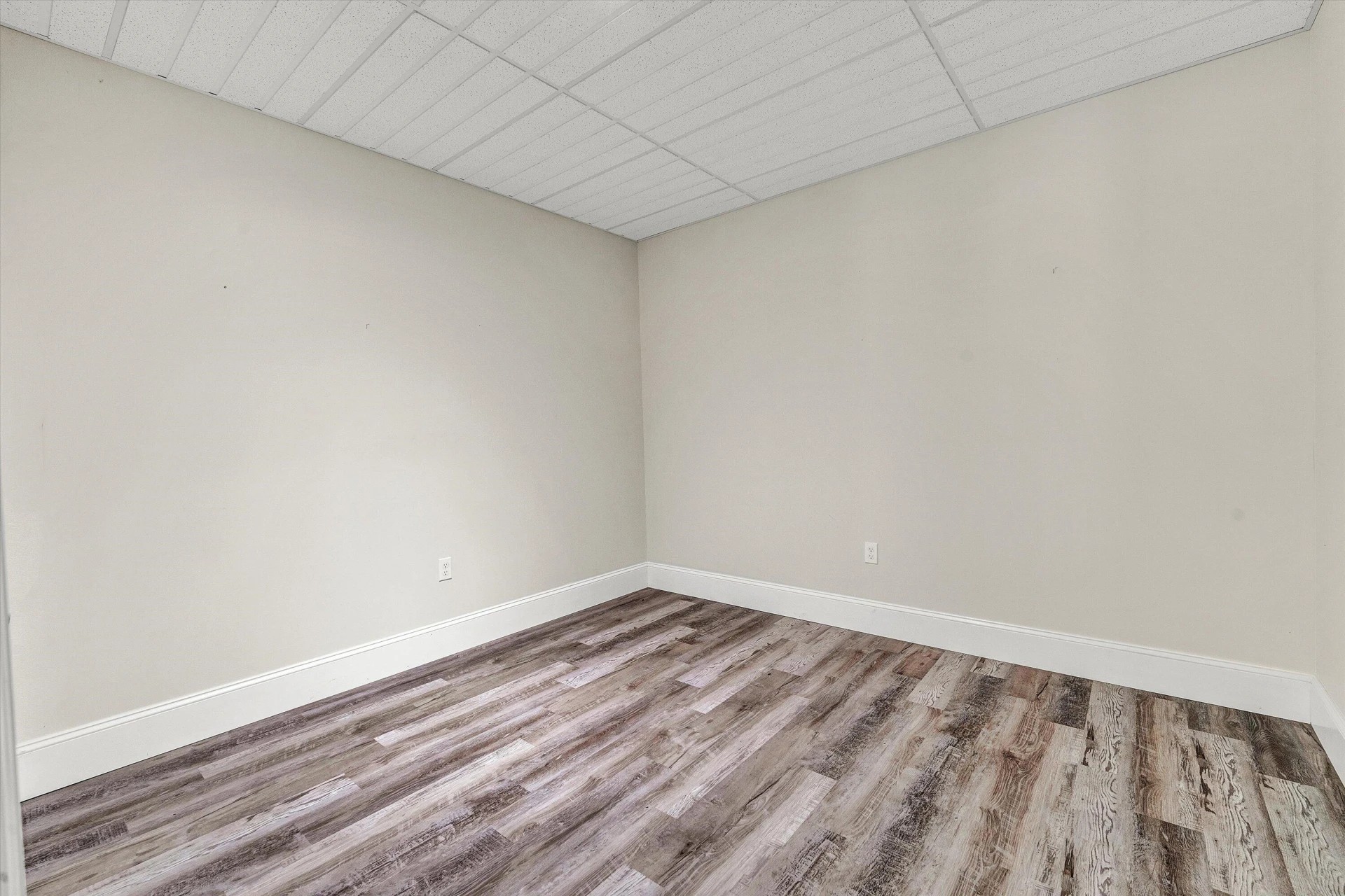 131 Grand Harbour CT - Photo 42