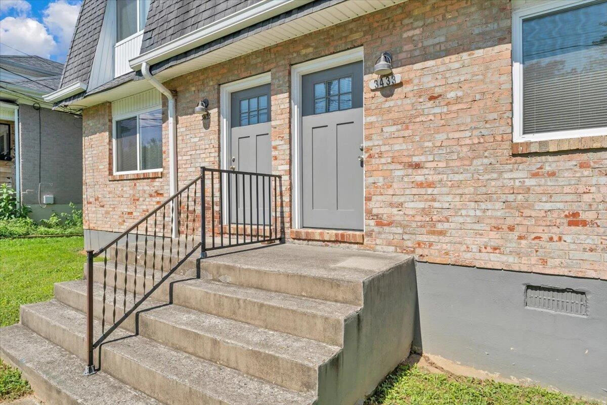 3433 Garden City BLVD SE - Photo 2