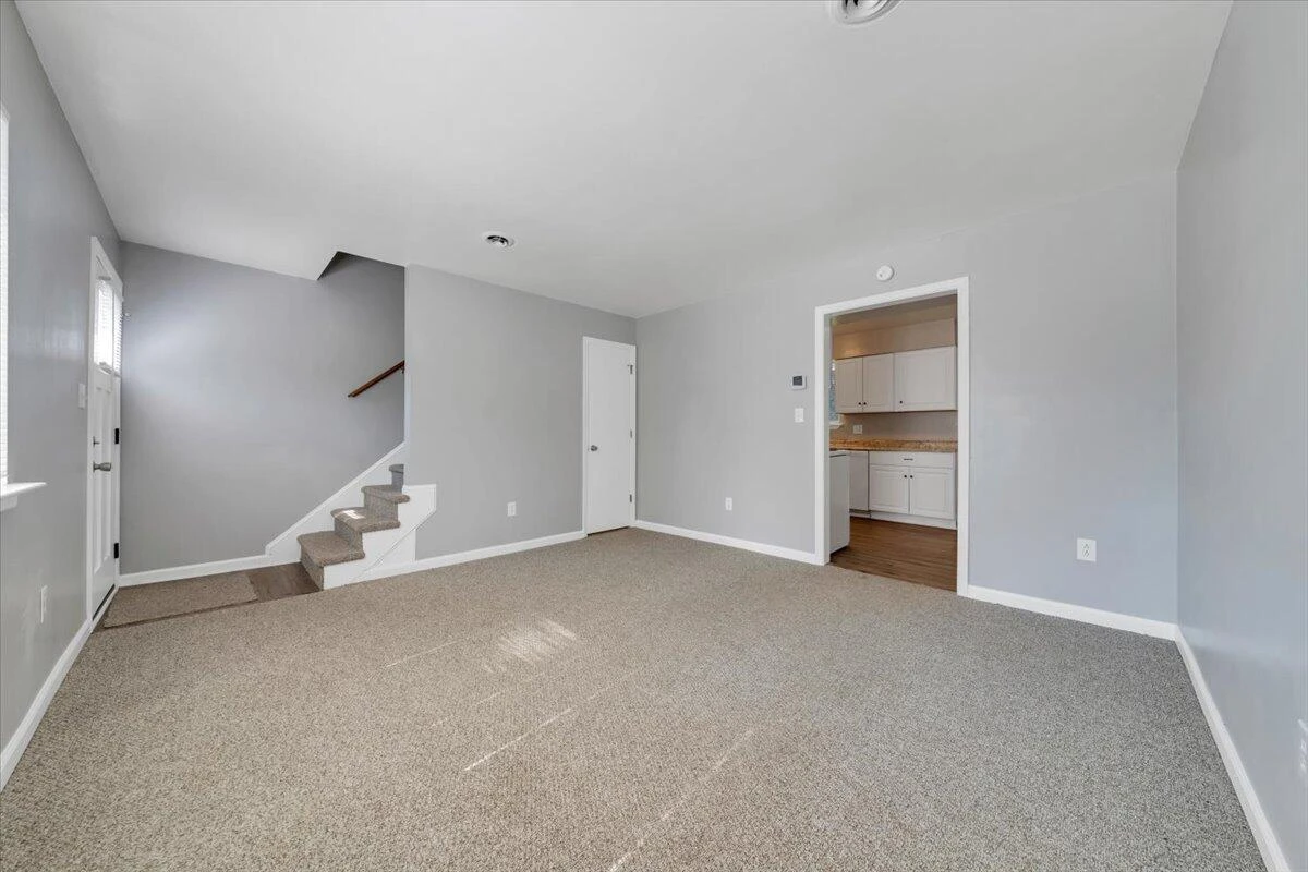 3433 Garden City BLVD SE - Photo 4