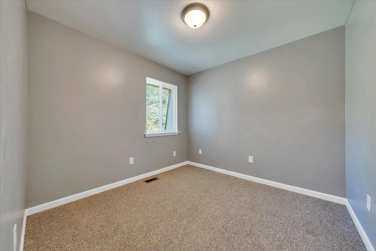 3433 Garden City BLVD SE - Photo 10