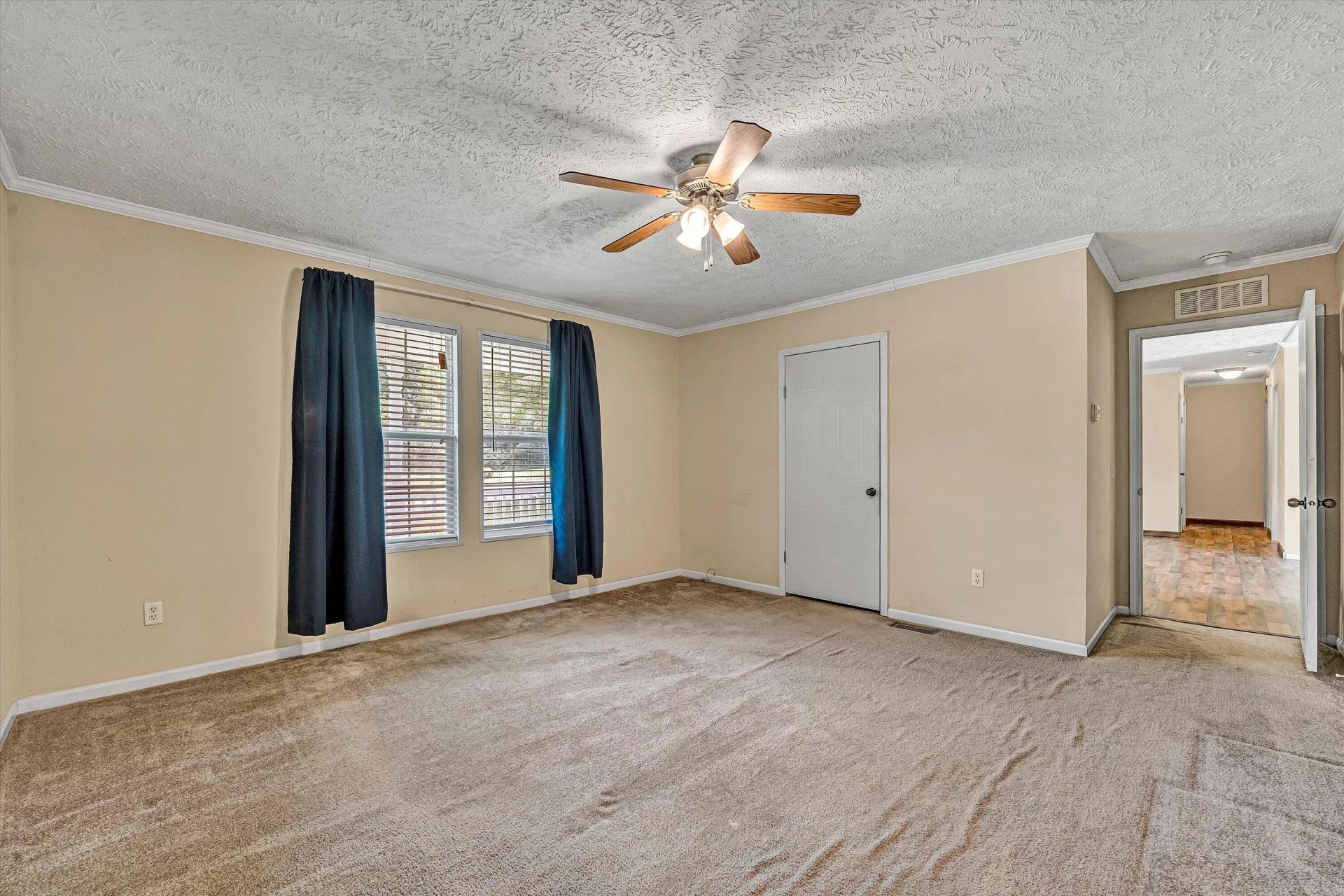 271 Leanor ST - Photo 10