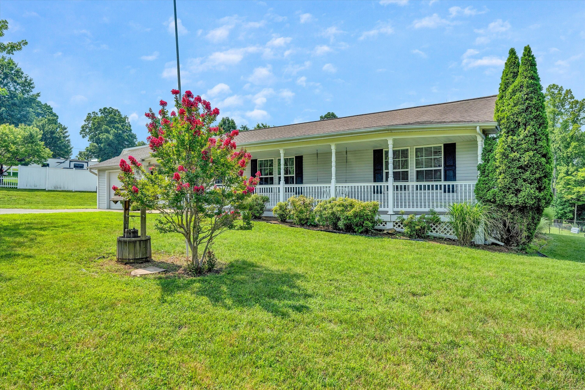 271 Leanor ST - Photo 28