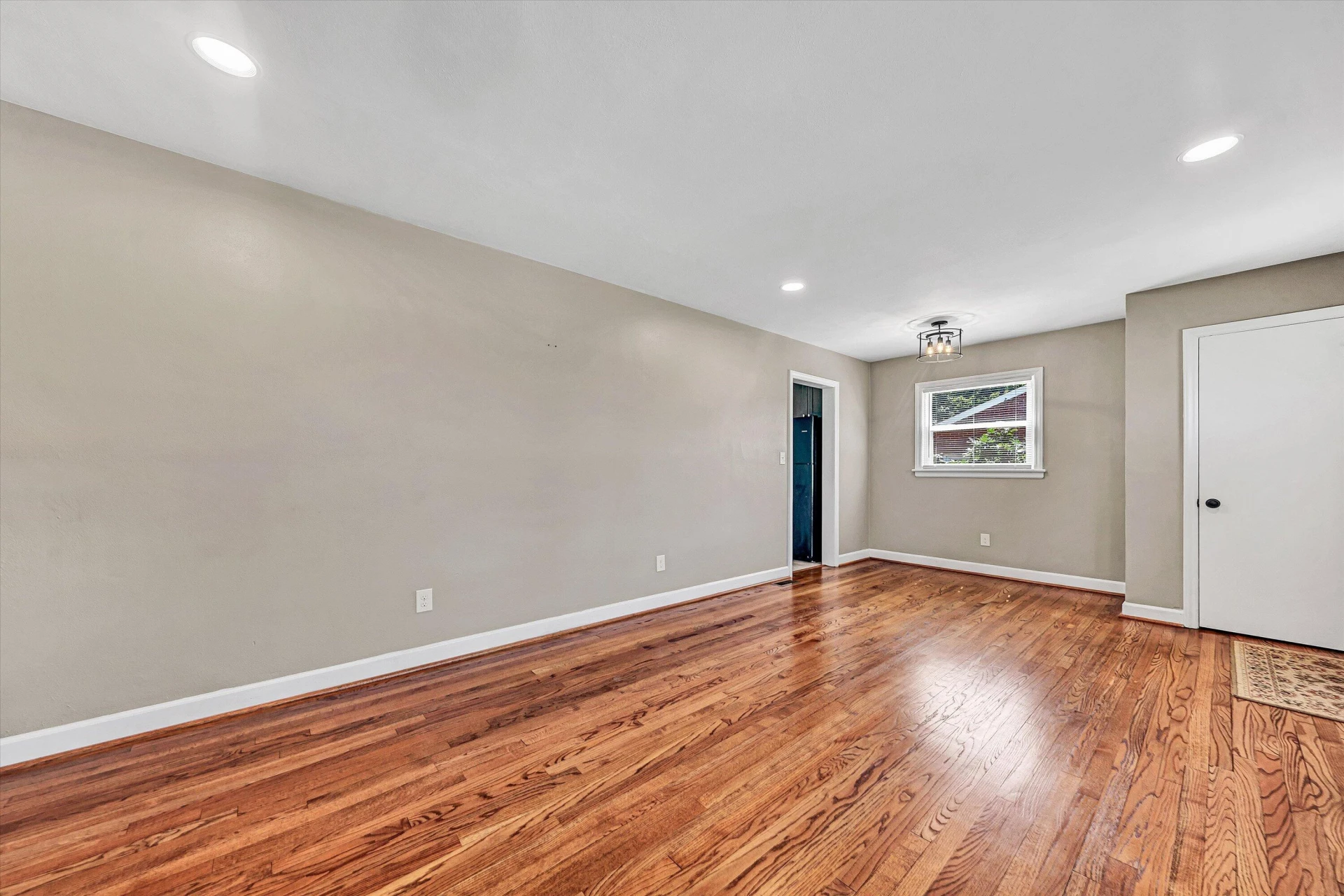 946 Red LN - Photo 8