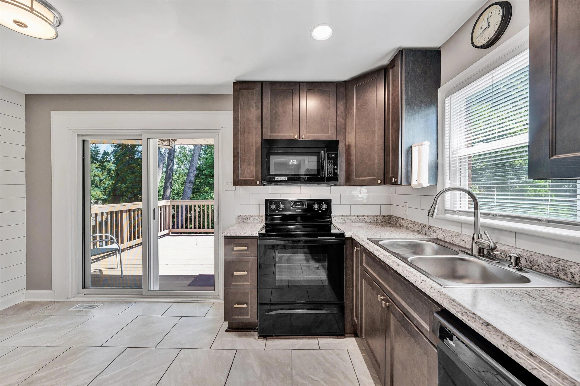 946 Red LN - Photo 9