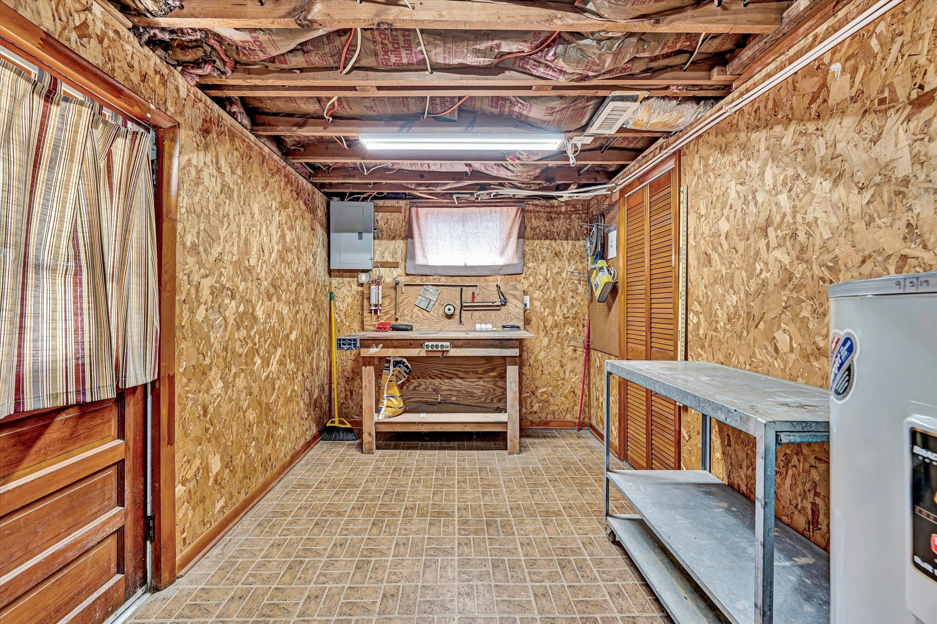 946 Red LN - Photo 28