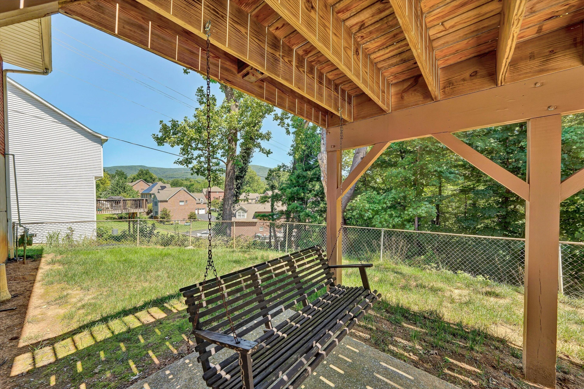 946 Red LN - Photo 33