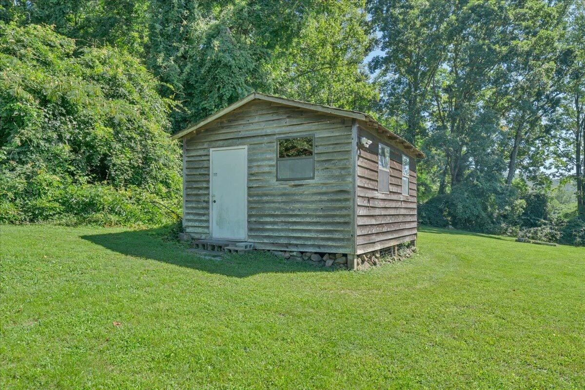 2363 Blue Bend RD - Photo 31