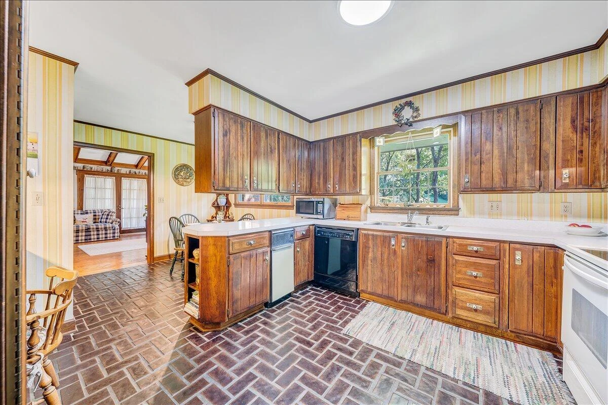 7026 Hollyberry CIR - Photo 15