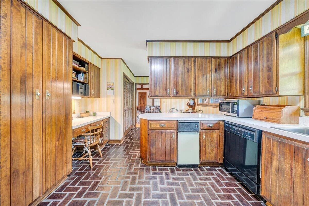 7026 Hollyberry CIR - Photo 16