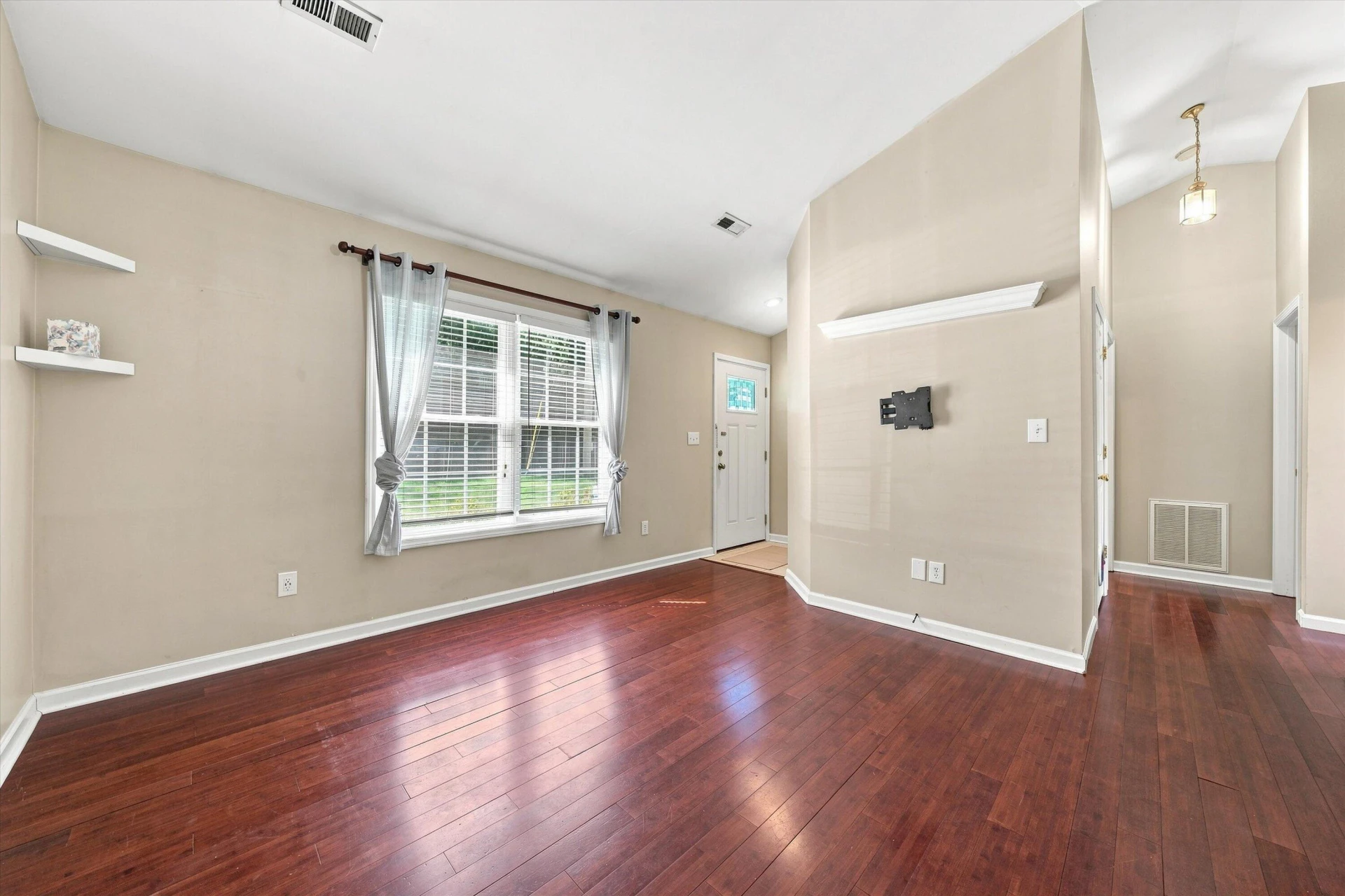 2417 Daleton BLVD NE - Photo 3