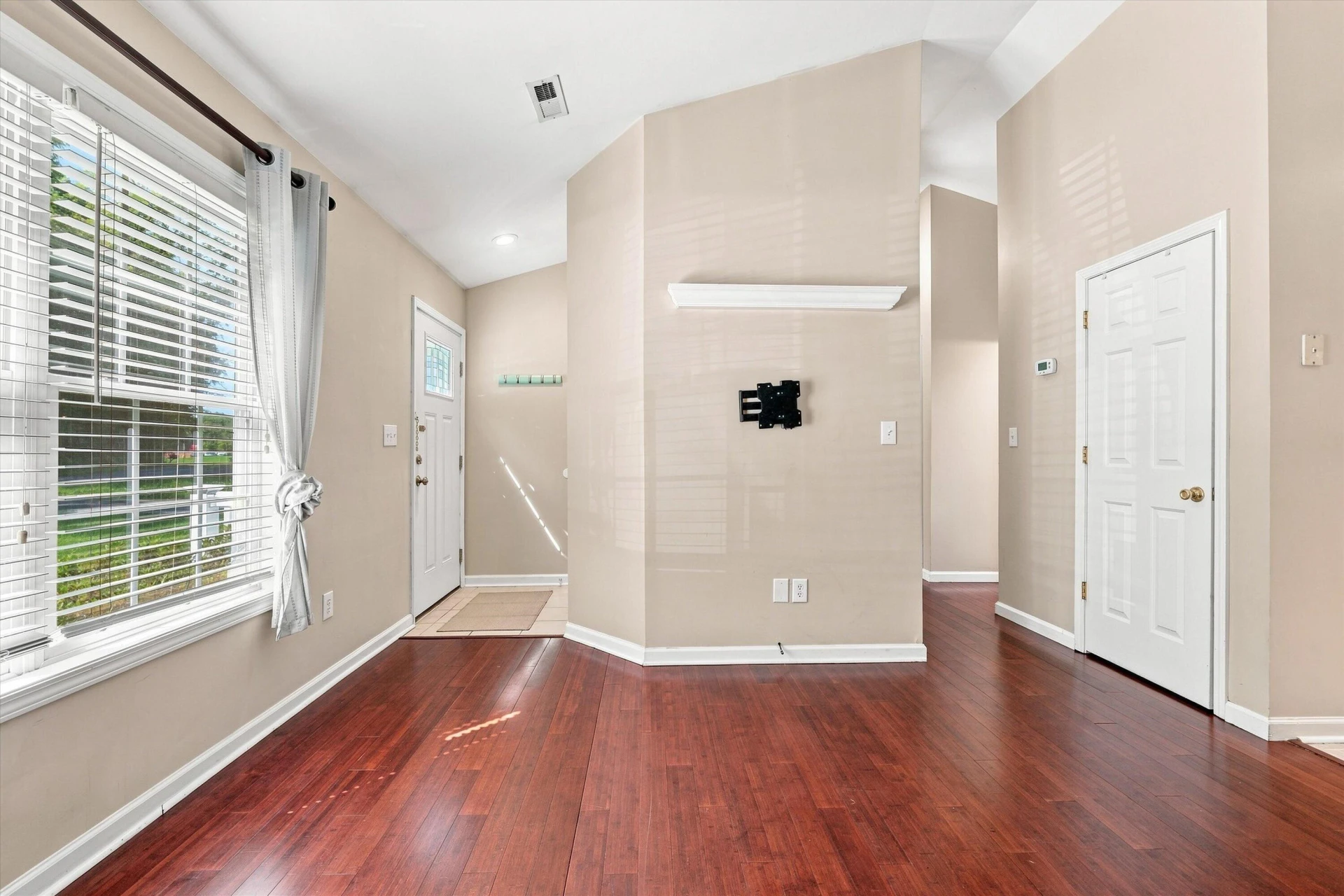 2417 Daleton BLVD NE - Photo 5
