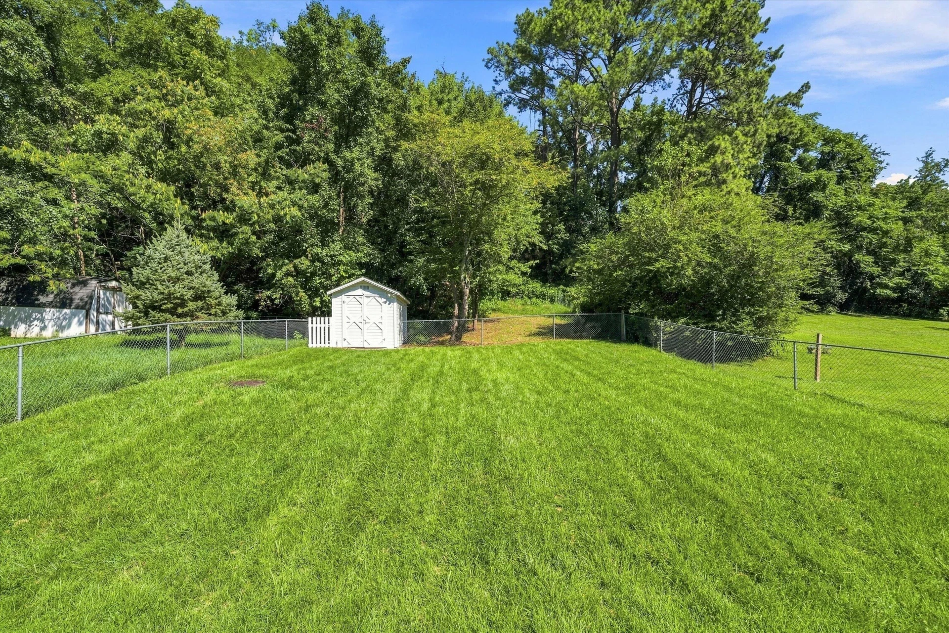2417 Daleton BLVD NE - Photo 18