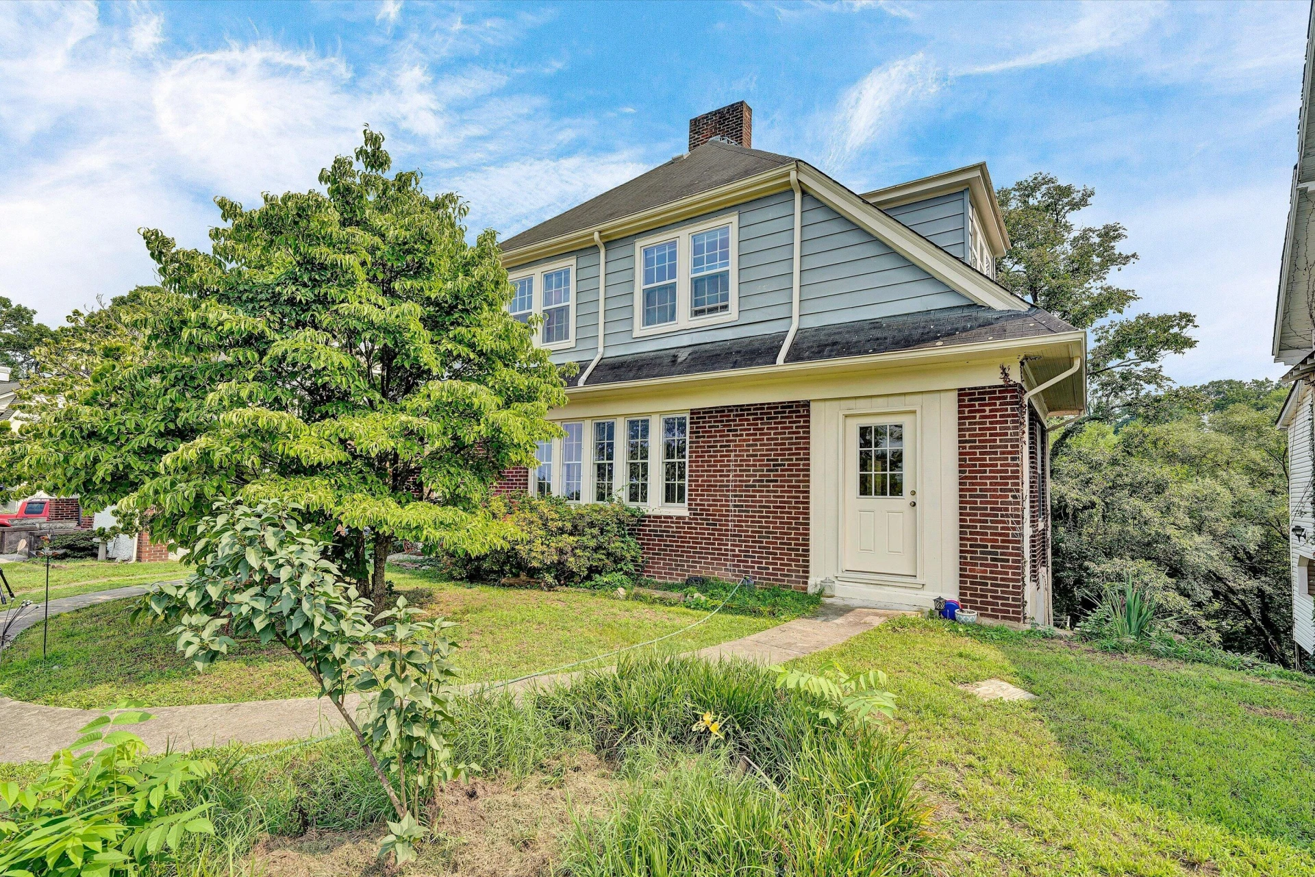 1016 Hamilton AVE SW - Photo 3