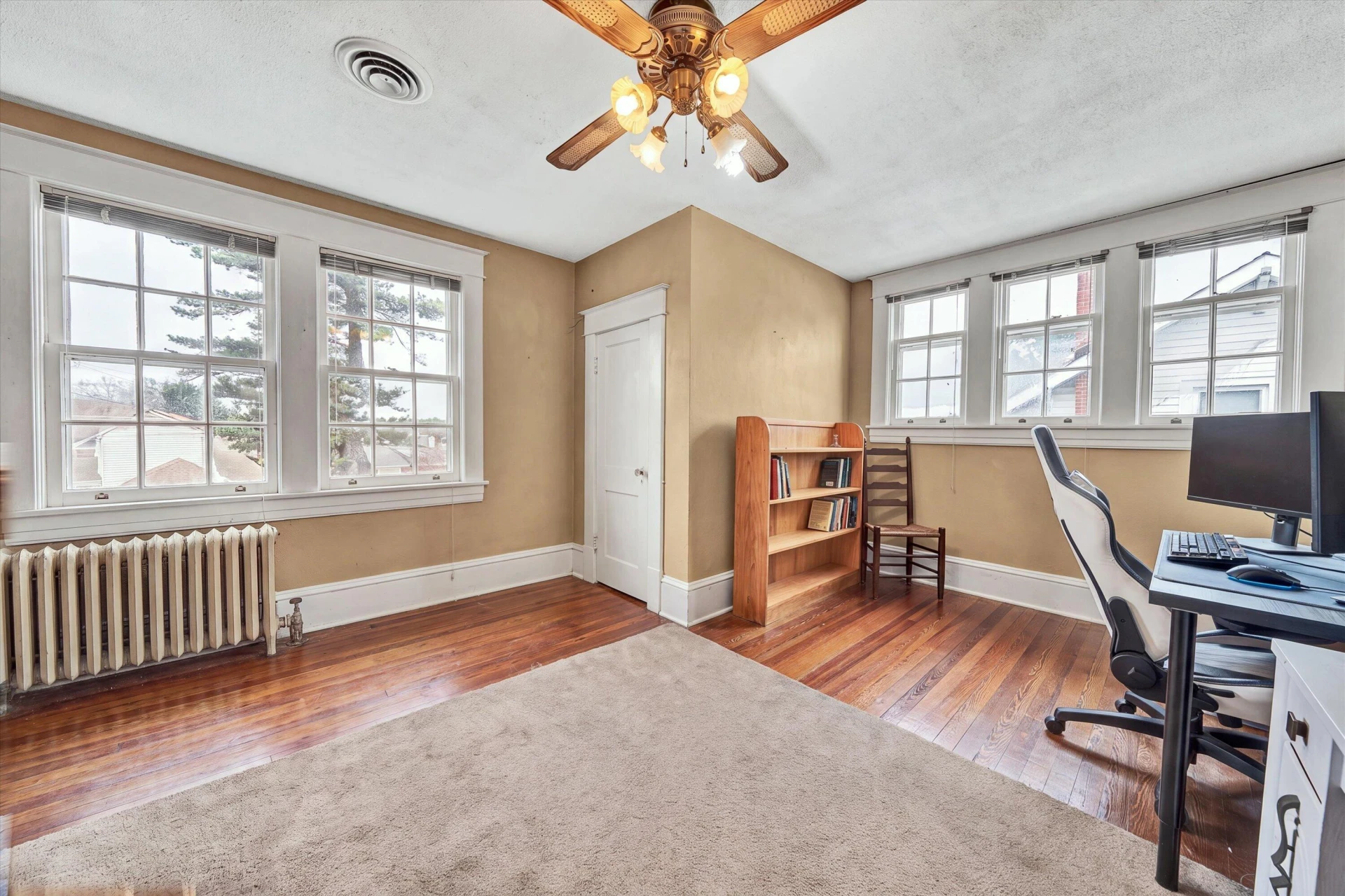 1016 Hamilton AVE SW - Photo 16