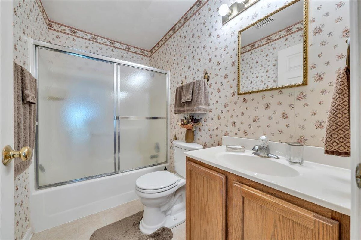 2349 Locust Grove CIR NE - Photo 17