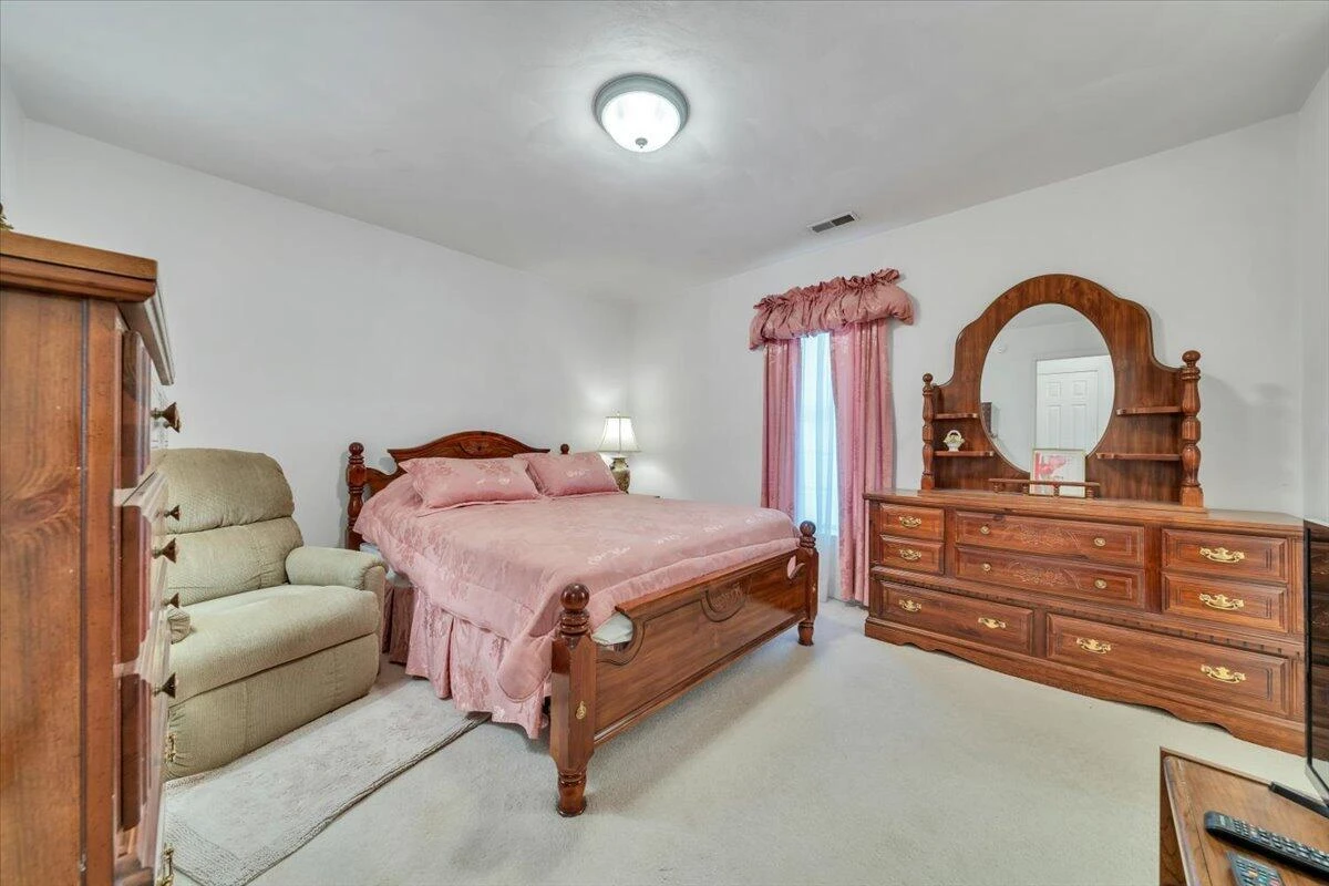 2349 Locust Grove CIR NE - Photo 18
