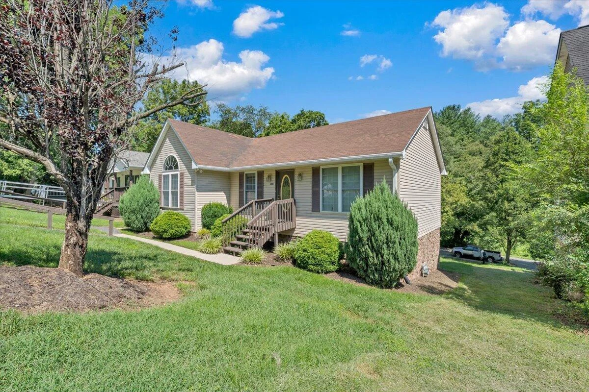 2349 Locust Grove CIR NE - Photo 32