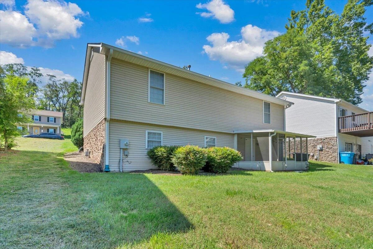 2349 Locust Grove CIR NE - Photo 33